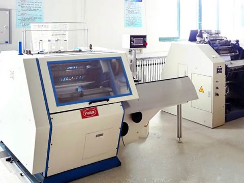 印刷設備展示-鎖線機